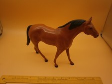 Hartland Thoroughbred Horse Light Bay Semi Glossy B