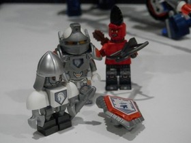 LEGO Nexo Knights Lot 70322 Axl's Tower Carrier 70312 Lances Mech Horse & 30373