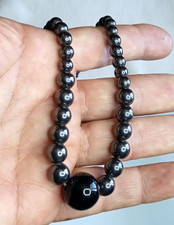 Hematite with Lapis Lazuli 8,6 and 4 mm beads neckalce.