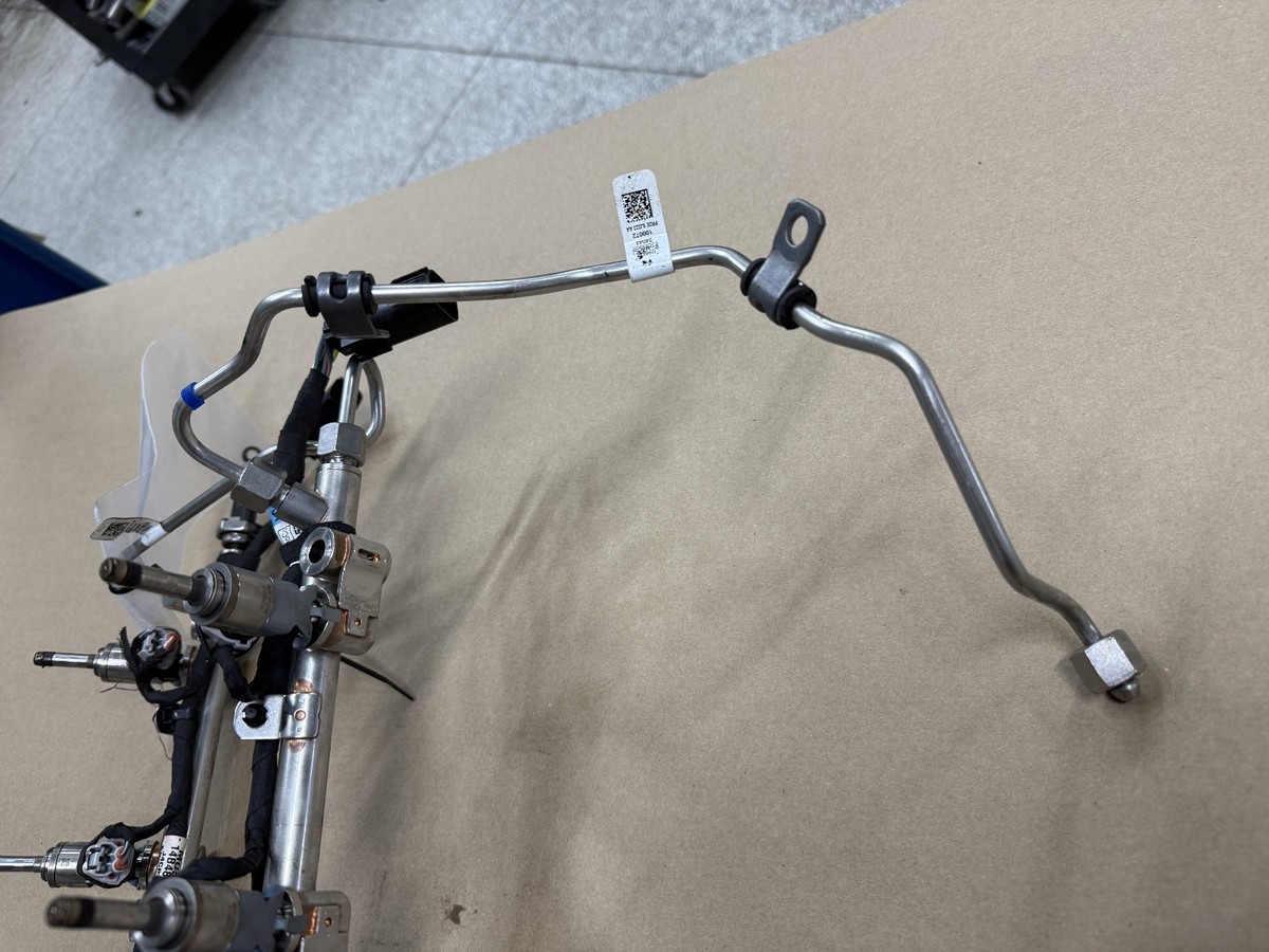 2024-2026 Ford Mustang GT 5.0L Coyote Direct Injection Fuel Rail