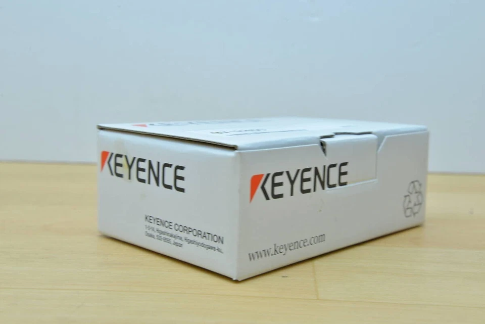 NEW KEYENCE GV-H450 LASER SENSOR HEAD JAPAN - Image 3 of 4