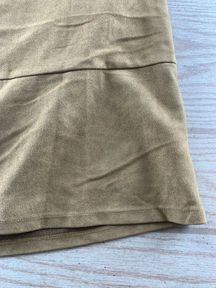 Falda Sans Souci para mujer grande bronceada imitación gamuza corte láser detalle a presión línea A Foto 2 de 4