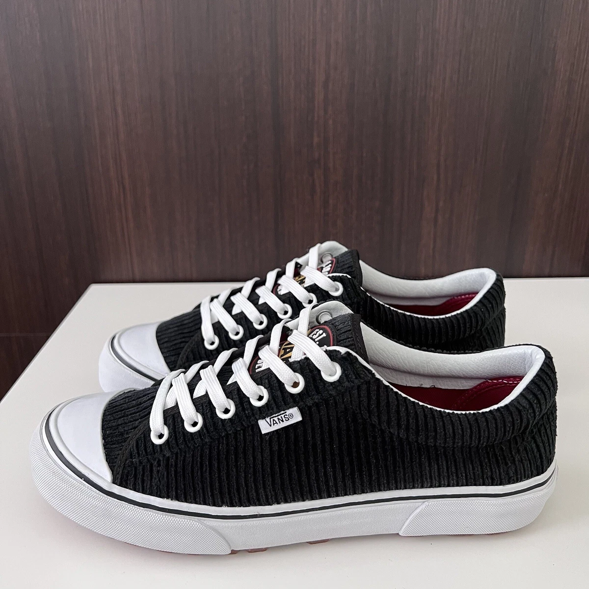 Corduroy style sale 29 vans