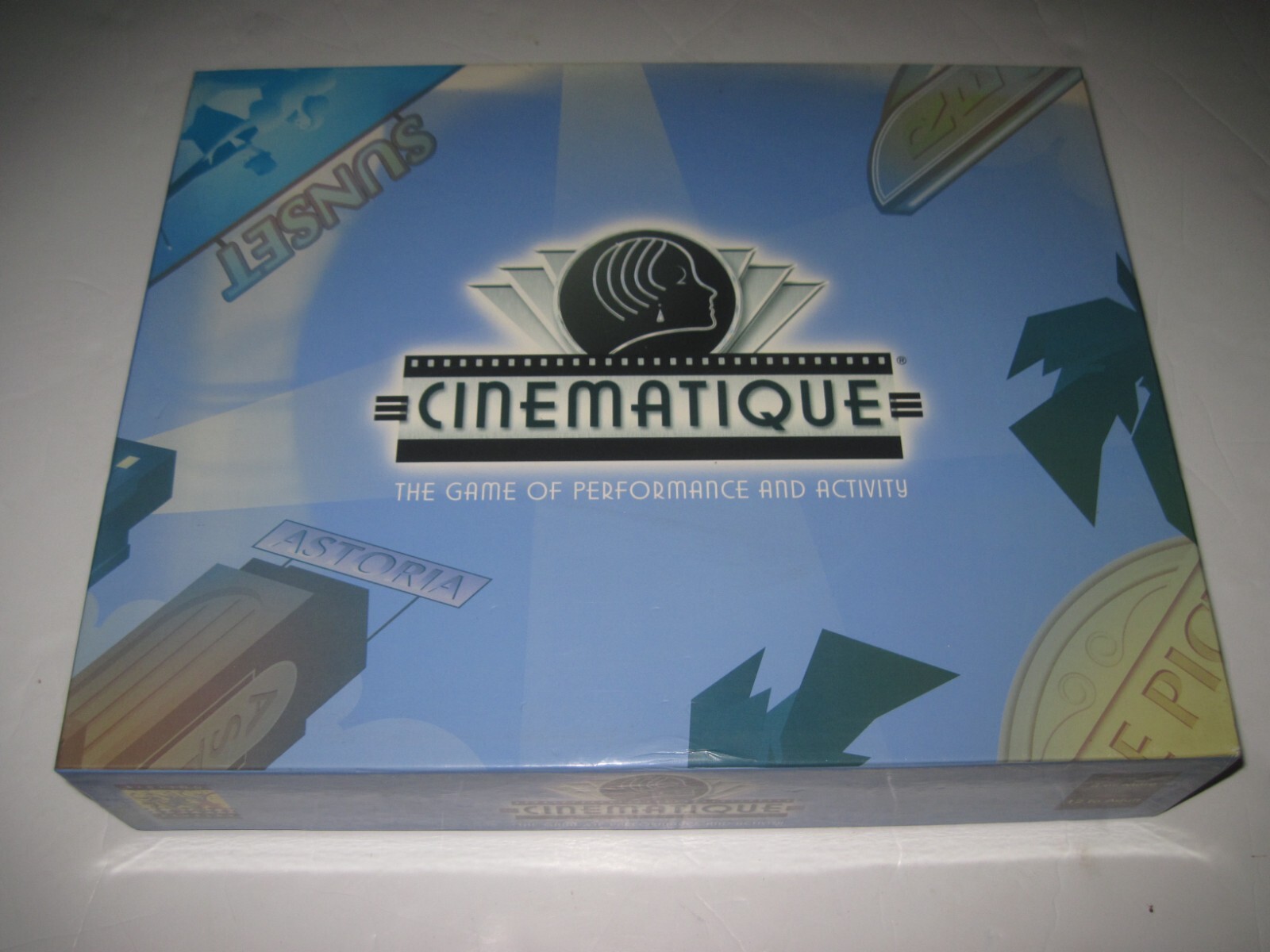 CINEMATIQUE MOVIE FILM BOARD GAME OF PERFORMANCE & ACTIVITY RRP £39.99