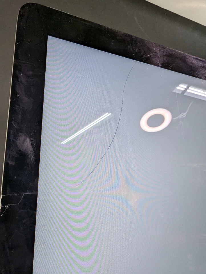 *TAL CUAL* Apple iMac A1418 21.5'' 2013 Core i3- 500gb hdd 4gb ram ¡vidrio agrietado! Foto 3 de 4