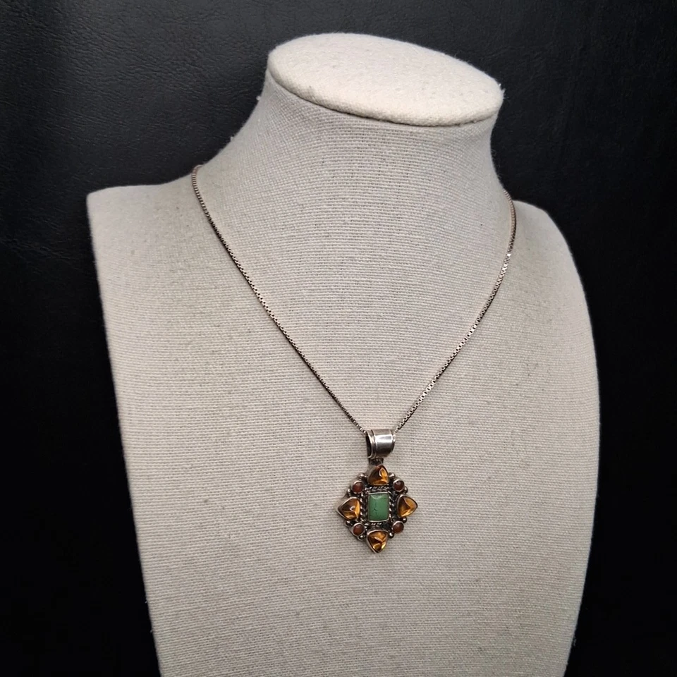 Collar de cadena colgante de piedras preciosas de plata esterlina 925. 16.689 Foto 3 de 4