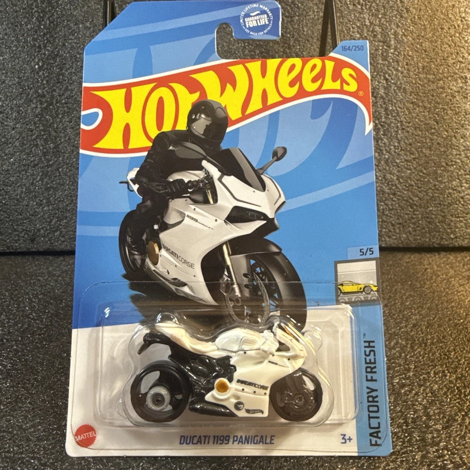 NEW 2023 Ducati 1199 Panigale factory fresh 5/5 Hot Wheels Treasure Hunt - Image 2 of 4