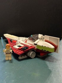 Lego Star Wars Jedi Starfighter 7143.  (Complete)