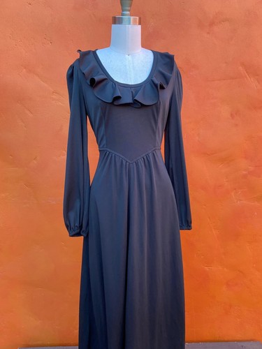 Dark Romantic Vintage 1970s Black Maxi Dress - Ruffle Collar Goth Gothic Witchy - Picture 3 of 6