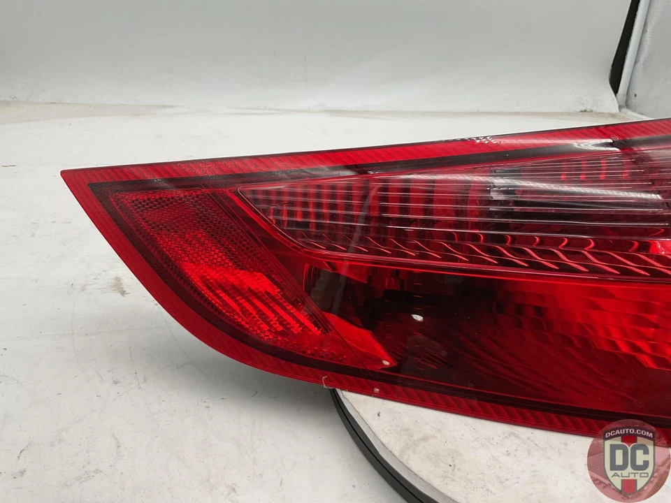 Lâmpada traseira esquerda 2005-2008 Porsche 911 997, danificada, 99763198100 126011 - Imagem 4 de 4