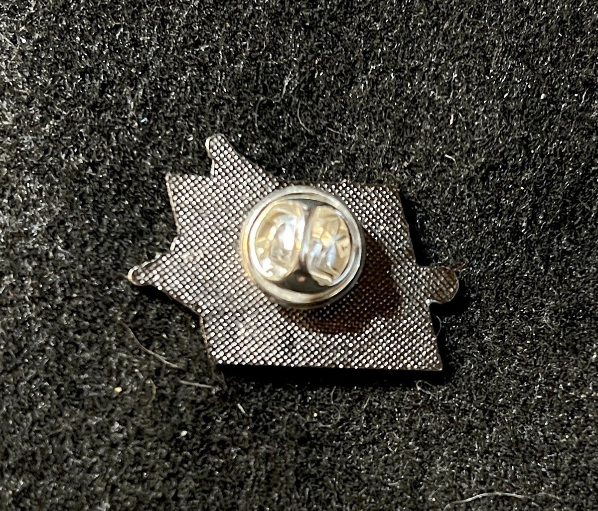 Pin's émaillé Tignes - Insigne De Ski Vintage Fabriqué En France - Occasion