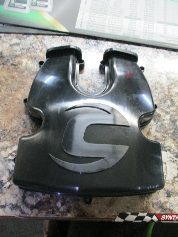 NOS CANNONDALE COVER / LID ( UNKNOWN PART NUMBER ) - Image 3 of 3