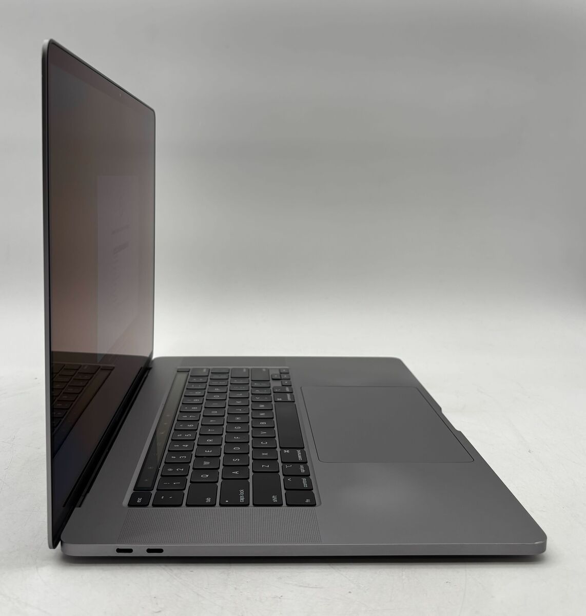Apple MacBook Pro A1990 15 Apple MacBook Pro A1990 15