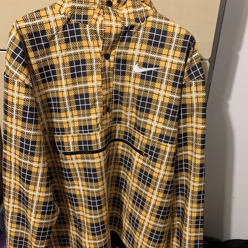 nike flannel jacket