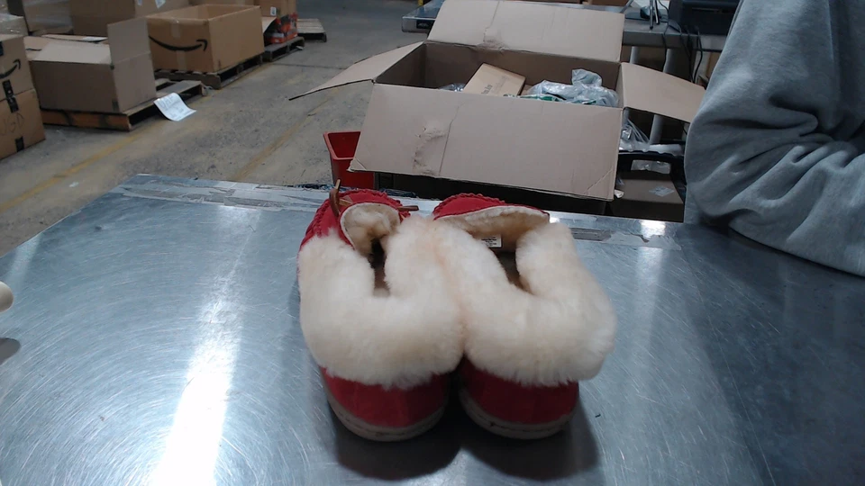 Usado Como Nuevo_Minnetonka Mujer Alpino Piel de Oveja Mocasín Rojo Talla 9_Rojo_Talla 9 Foto 3 de 4