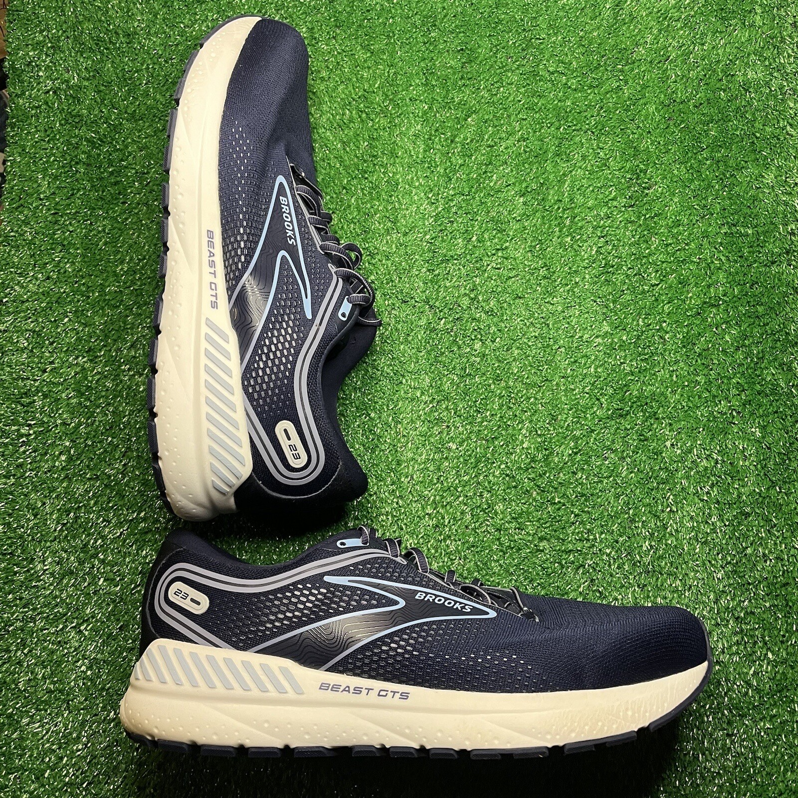 Brooks Beast GTS 23 Men Size 12 4E xWide Running Shoes Peacoat/White