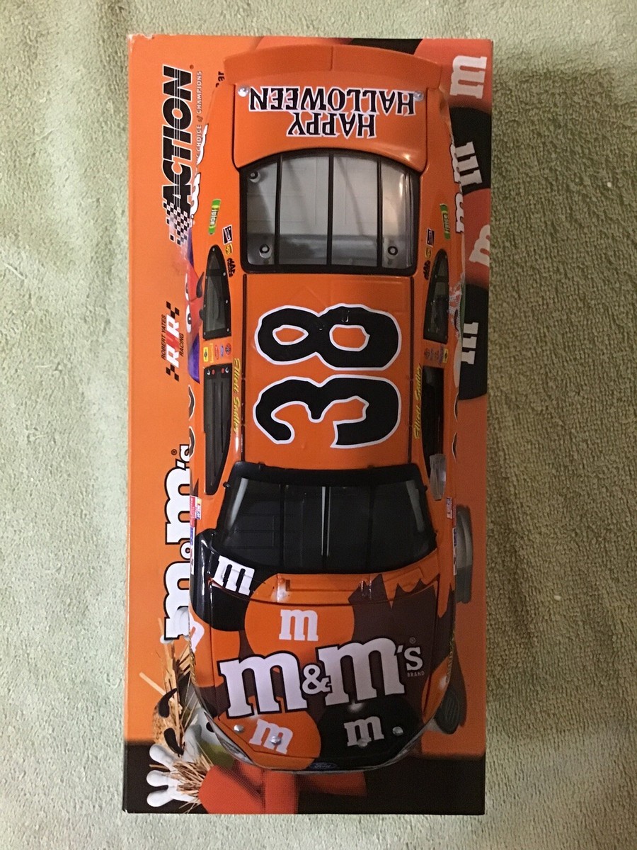 2003 Action ELLIOTT SADLER #38 M&M's / Halloween Nascar 1/24
