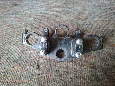 Kawasaki ER5 - Upper Top Fork Yoke Bracket Handlebar Clamps