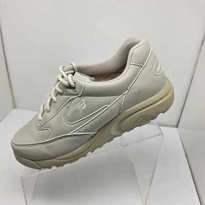 New Balance 810 Womens Walking Shoes WW810BE Beige Leather Size 8 M