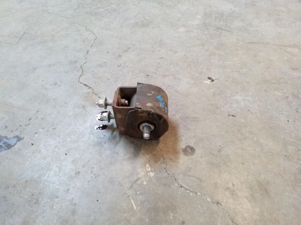 3.5L Right Rubber Motor Mount | Fits 15 16 17 Ford Expedition - Image 4 of 4