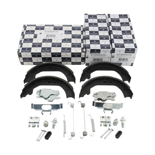 Maserati Ghibli Brake shoes Set P/N 673000034 Photo - $229