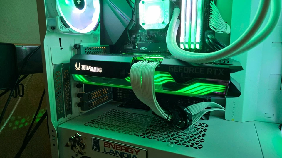 Zotac RTX 3070 AMP Holoblack 8GB Dual fan - Image 3 of 4