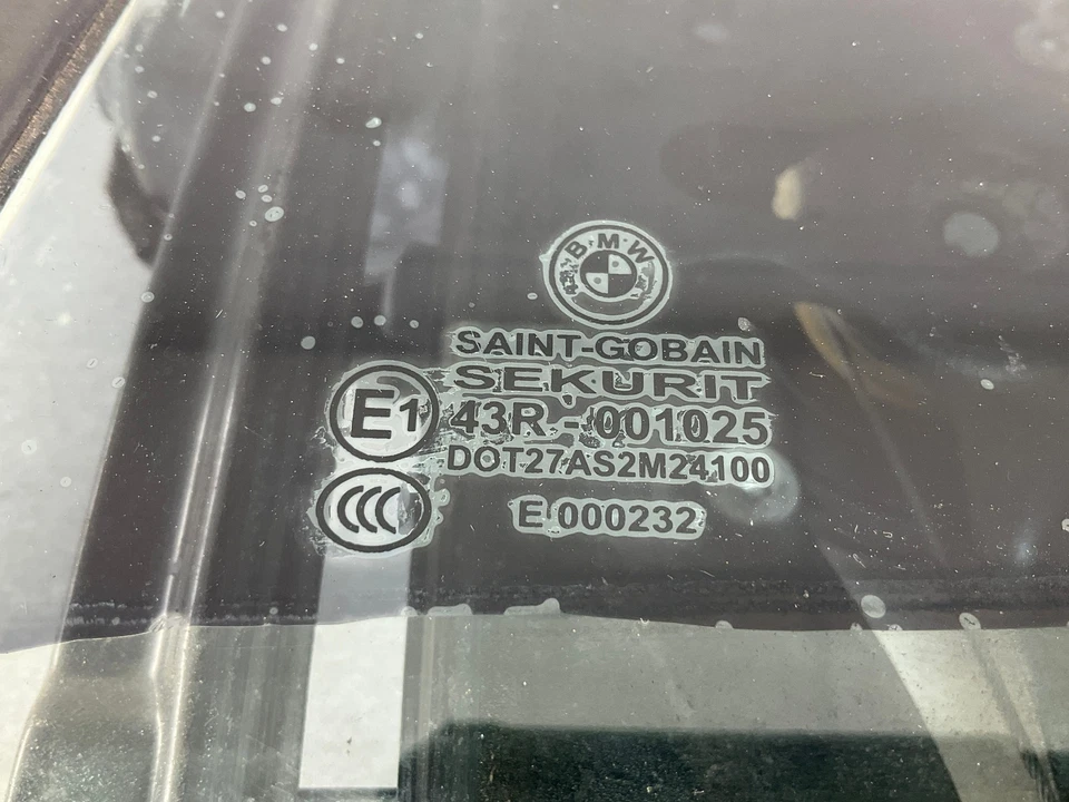 Стекло на четверть стекла заднего левого водителя для BMW 330Ci от оригинального производителя с регулятором - Изображение 4 из 4