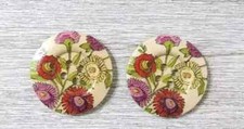 large flower wood sewing buttons 4 holes 1 1/8 inch pink red 2pc