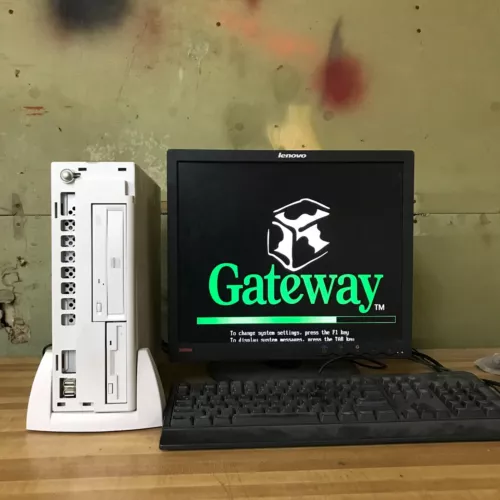 Gateway Essential 733c SFF -  Celeron 733MHz 256MB RAM (No HDD) Retro Gaming PC
