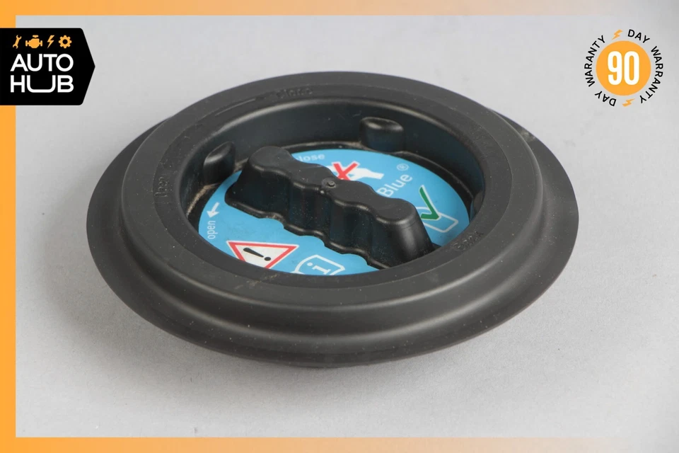 Tapa del tanque aditivo de combustible Mercedes W212 E350 R350 GL350 BlueTec diésel AdBlue OEM Foto 4 de 4
