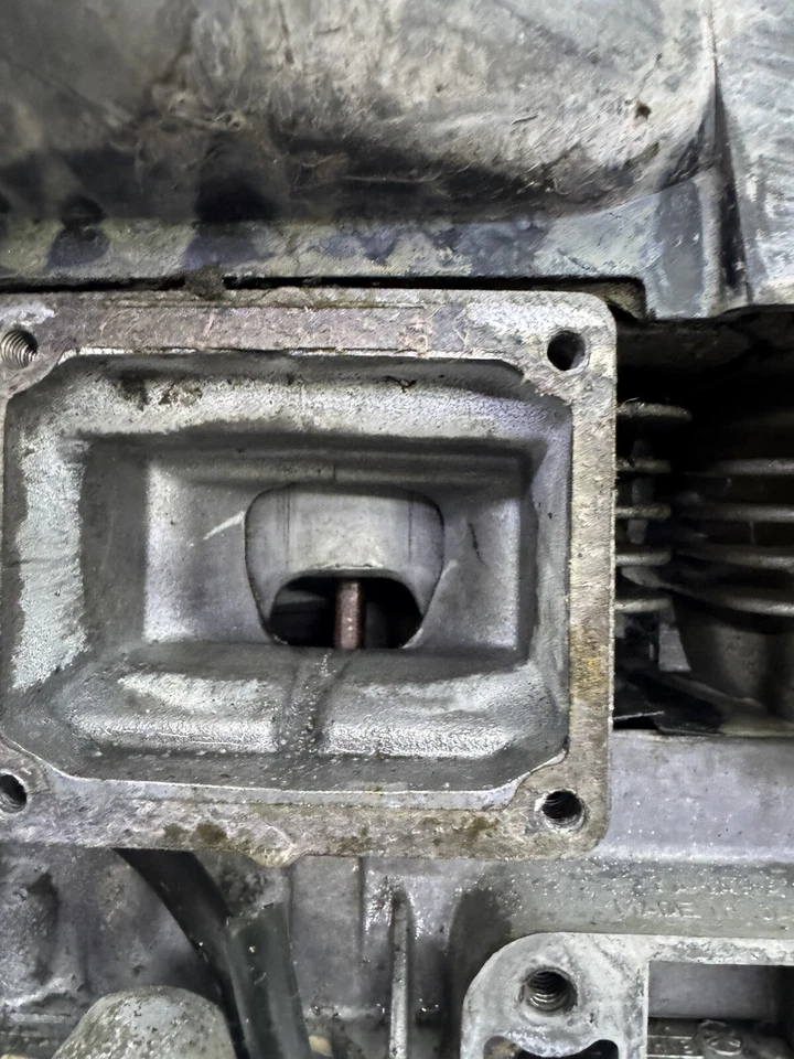 Yamaha Snowmobile SRV XLV XL-V Motor Engine Cylinder Block Crankcase 540 8R600 - Image 4 of 4