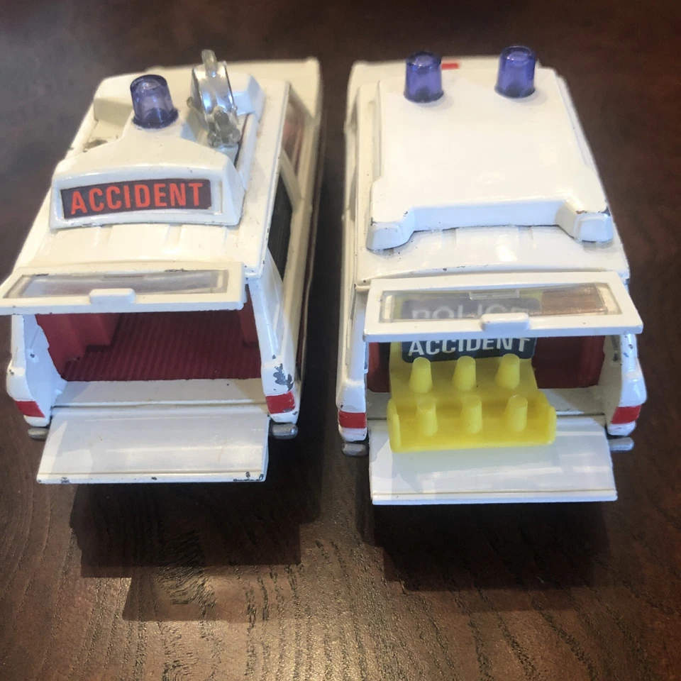 CORGI VIGILANT RANGE ROVER AMBULANCE & POLICE WHIZZWHEELS 482 - - Image 4 of 4