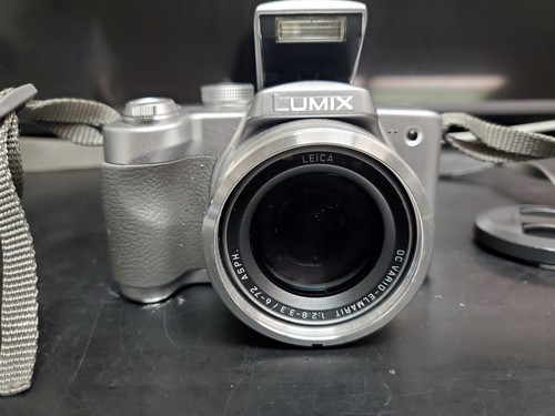 Panasonic Digital Camera LUMIX DMC-FZ5