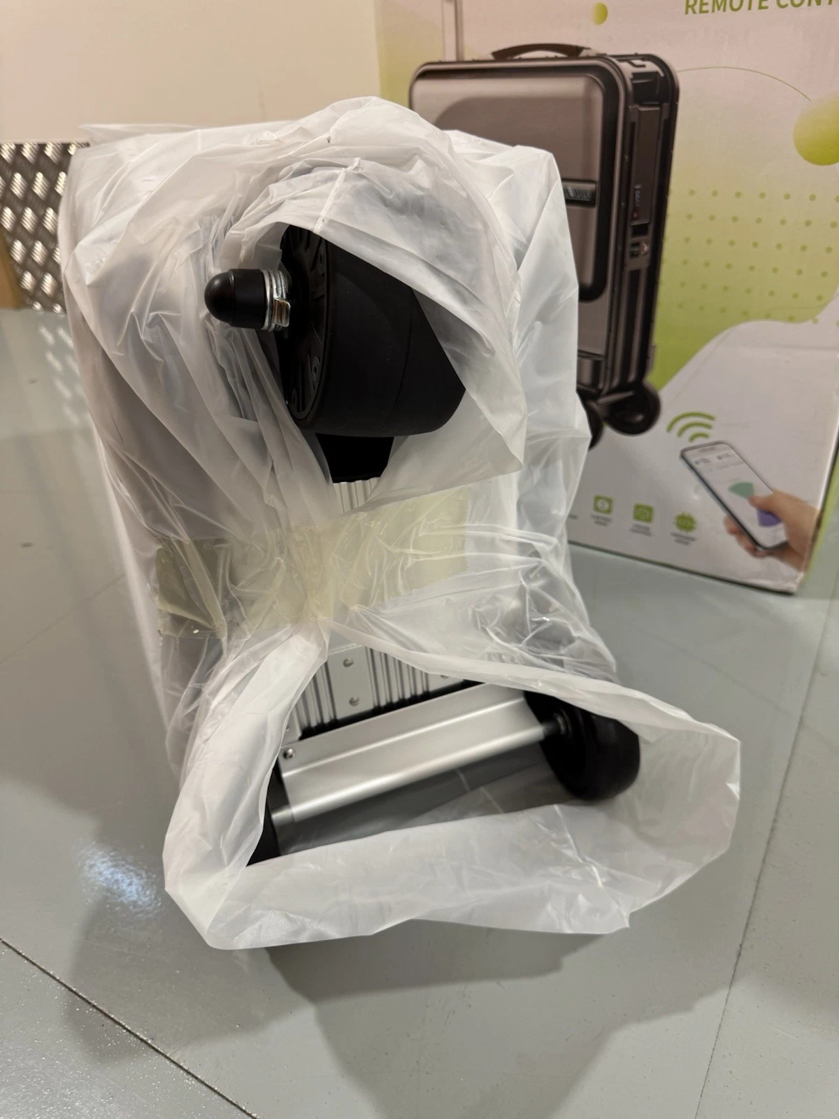 Airwheel SE3 Mini T Remote Contro Rideable Suitcase Cabin Size Brand New 12