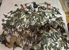 Antique Vintage Keys Large Lot 6.8pds Car, Clock, Cabinet  Industrial  Locks