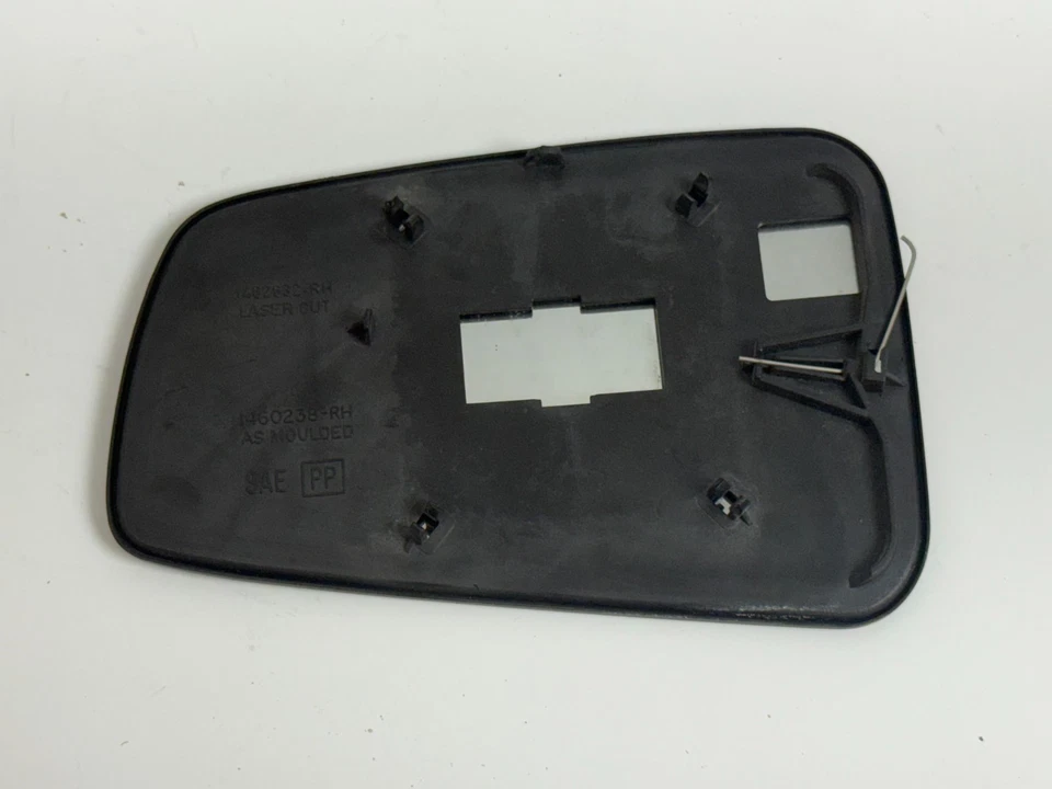 Mitsubishi Diamante right door passenger side non heated mirror glass 97 - 04 RH - Image 3 of 4