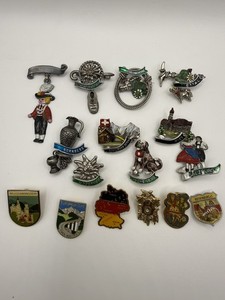 Lot of 16 Vintage Towns and Cities, Germany  Austria Tourist Travel Souvenir Pin