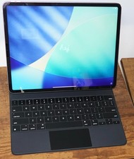APPLE iPad PRO 12.9" w/ MAGIC KEYBOARD 6th Gen 128GB Wi-Fi A2436 MNXP3LL/A