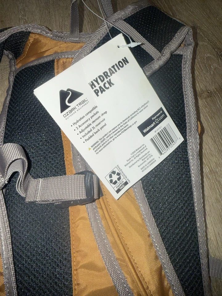 Ozark Trail Hydration Pack Backpack With 2L Bladder HP275-2L Hiking Trail NWT - Image 4 of 4