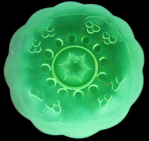Vintage Northwood Cherry Cable Opalescent Vaseline Uranium Glass Plater Plate 
