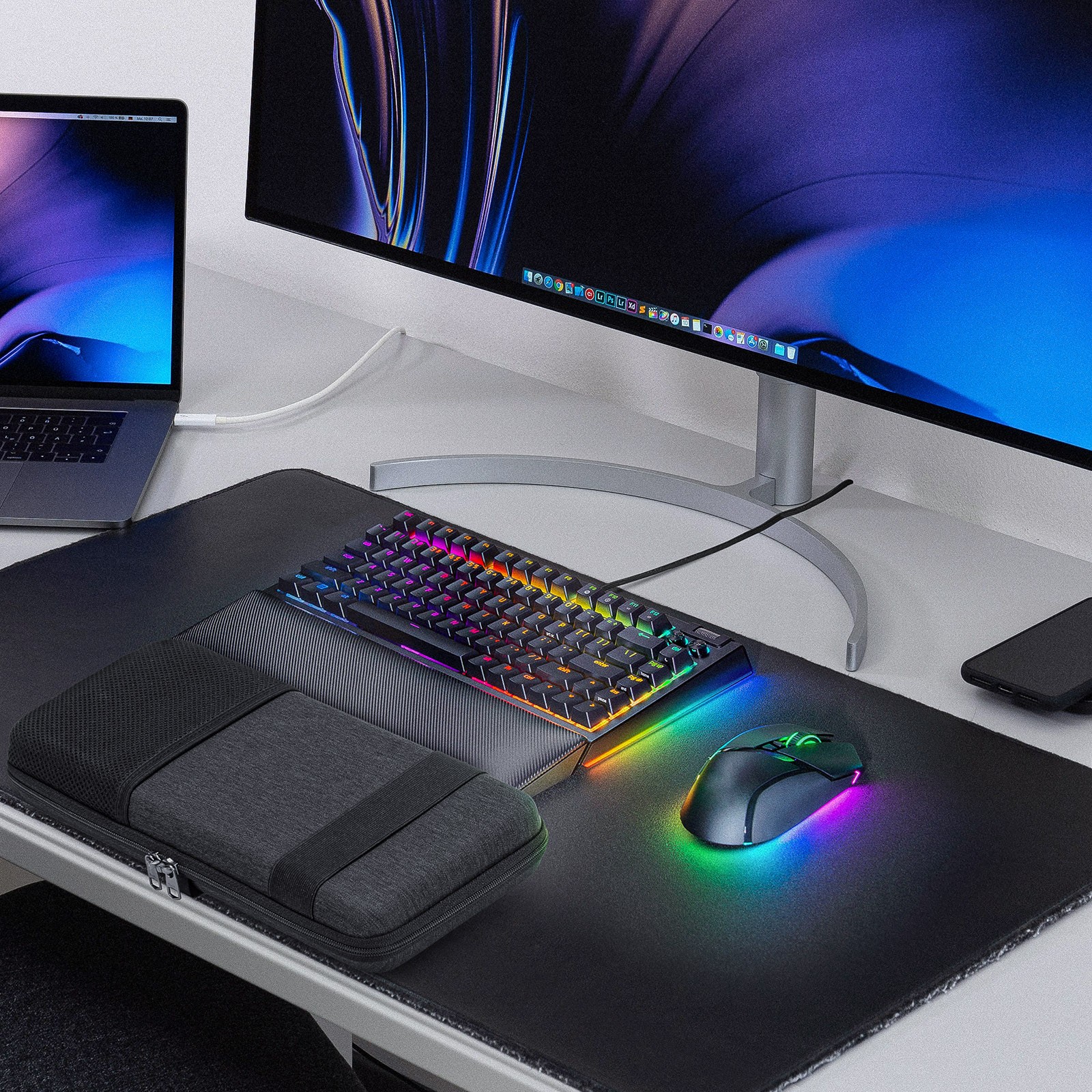 Geekria Carrying Case for 75% Keyboard, Compatible with Razer BlackWidow V4 75%