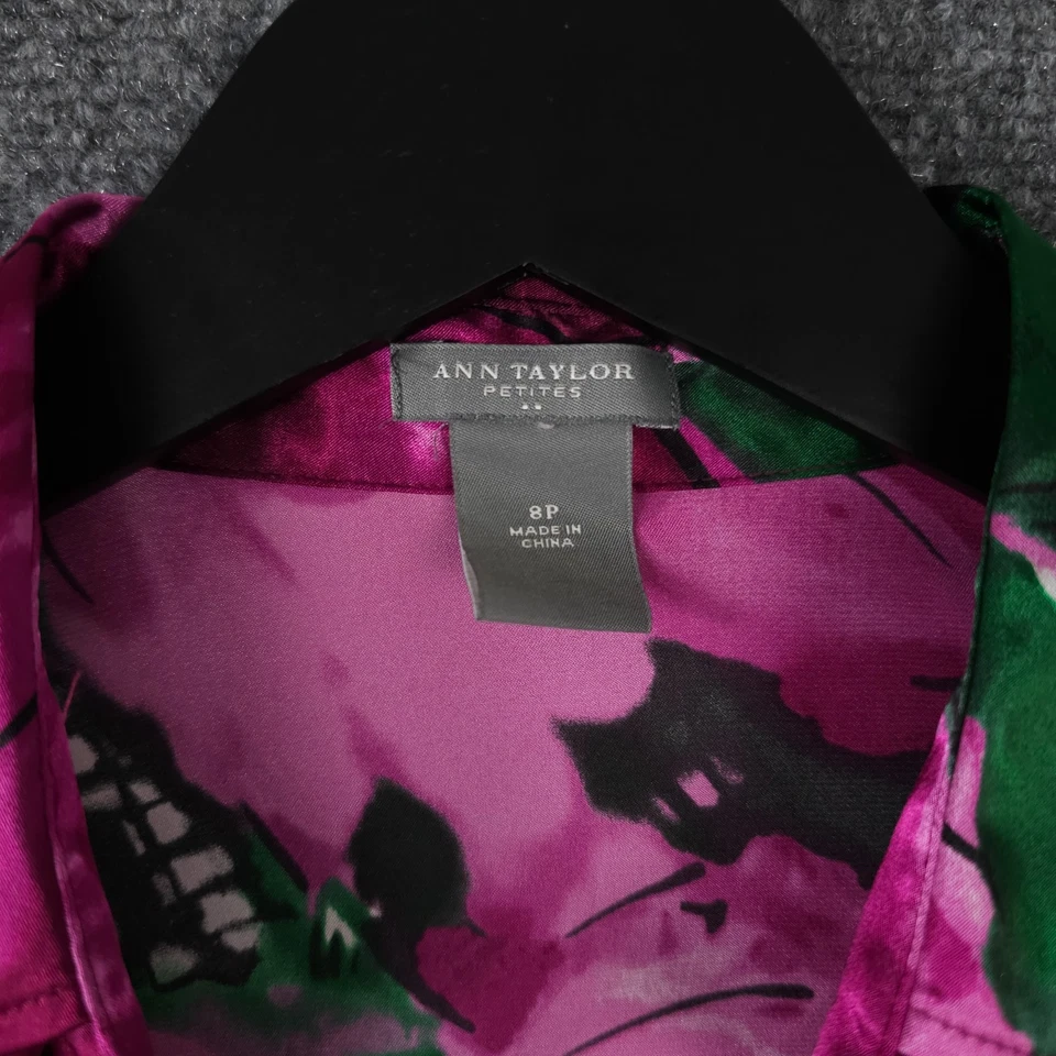 Camisa Ann Taylor Feminina 8P Rosa Verde Floral Cetim Ruched Decote V Blusa Escritório - Imagem 3 de 4
