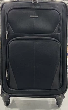 U.S. TRAVELER 27" AVIRON BAY EXPANDABLE SOFTSIDE SPINNER WHEELS BLACK US98140K27