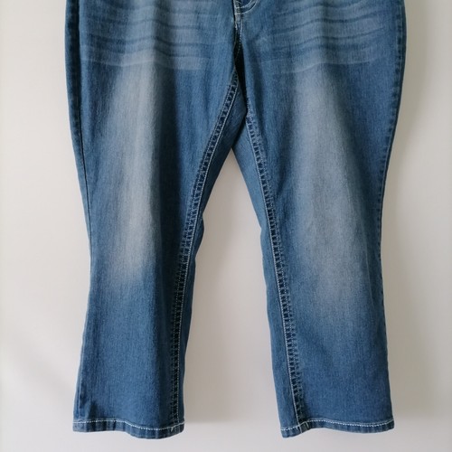 Faded Glory Womens Blue Mid Rise Rhinestone Pocket Cropped Denim Jeans Size 18W - Picture 3 of 6