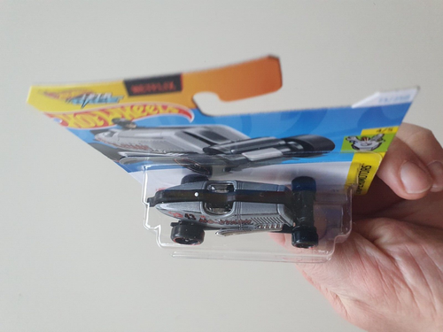 Hot Wheels MO-STASH GRIGIO LET’S RACE NETFLIX 2024 1:64 - Foto 7 di 8