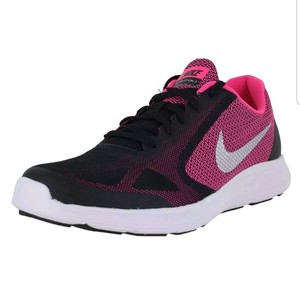 nike revolution black and pink