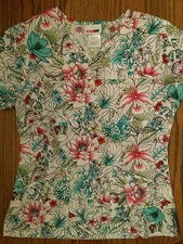 Scrubstar scrub top xs  EUC  Flowers