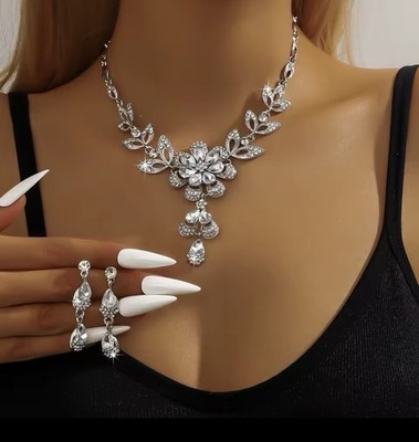  necklace and earring set floral desing.