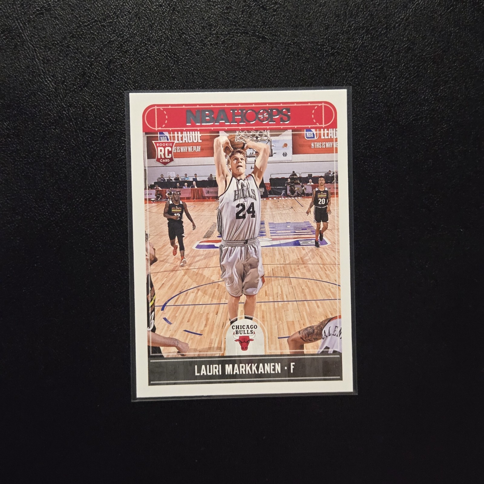 2017-18 Hoops #257 Lauri Markkanen Rookie Card Chicago Bulls