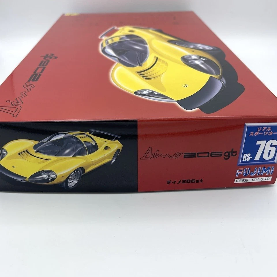 Kit di montaggio Auto Fujimi 1/24 Ferrari Dino 206 GT Yellow 1967 - Immagine 2 di 3